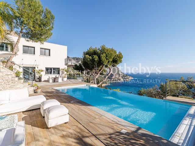Maison avec piscine et jardin