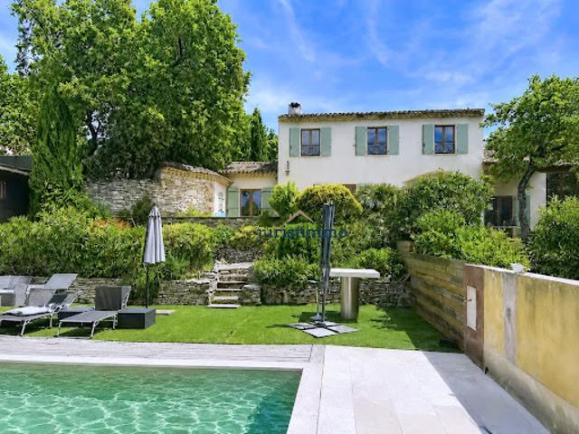 Maison avec piscine et jardin