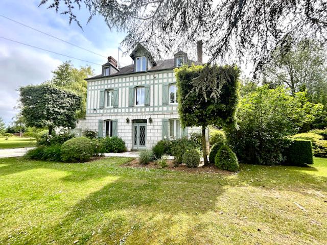 Maison avec piscine et jardin