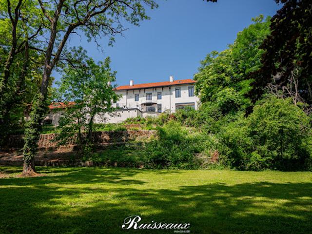 Maison avec piscine et jardin