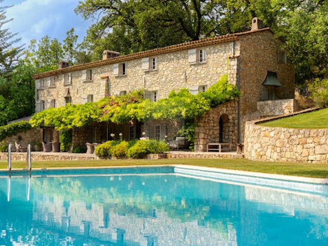Maison avec piscine et jardin