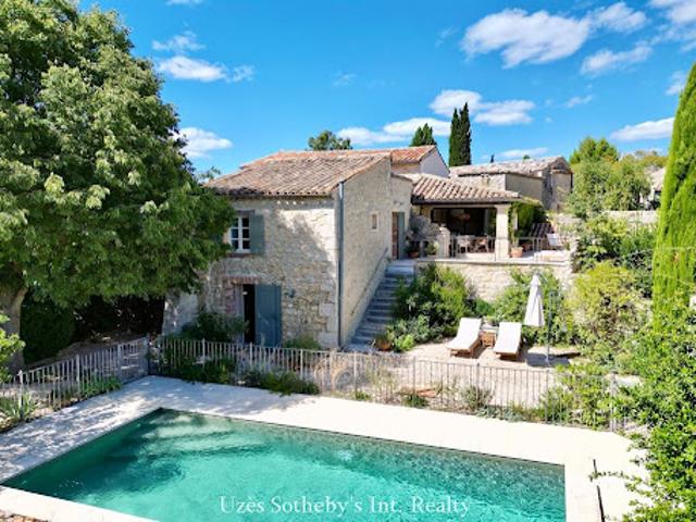 Maison avec piscine et jardin