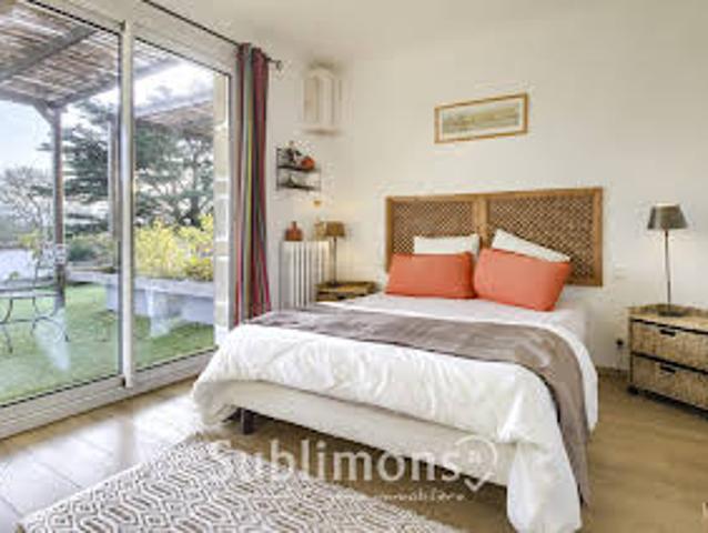 Maison avec Piscine et Jardin