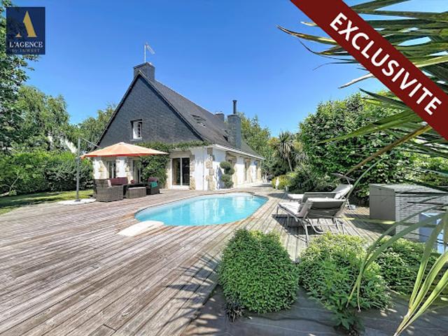 Maison avec piscine et jardin