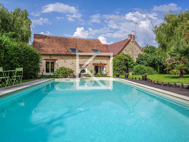 Maison avec piscine et jardin