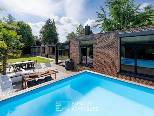 Maison avec piscine et jardin