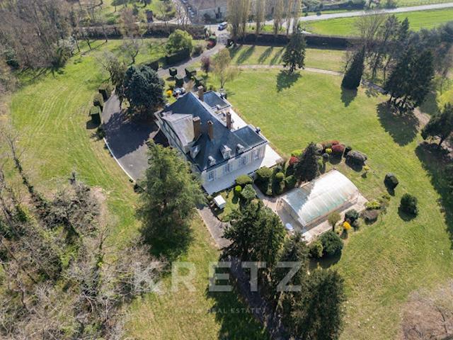Maison avec piscine et jardin