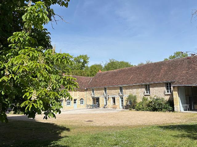 Maison avec piscine et jardin
