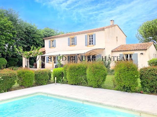 Maison avec piscine et jardin