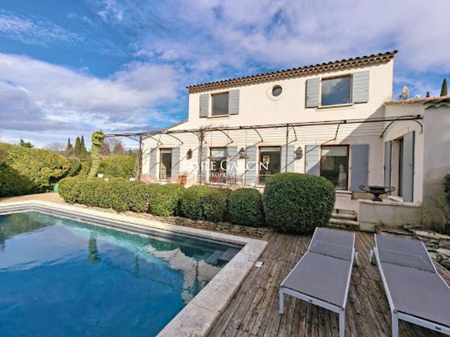 Maison avec piscine et jardin