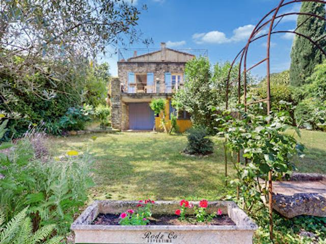 Maison avec piscine et jardin