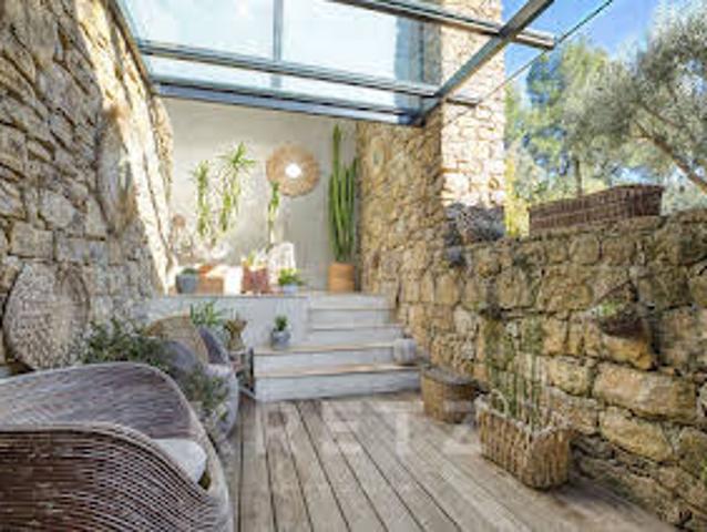 Villa avec piscine en bord de mer