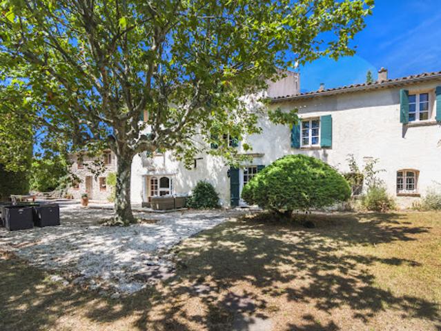 Maison avec piscine et jardin