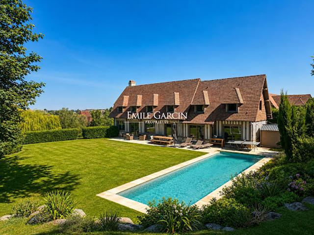 Maison avec piscine et jardin