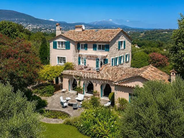 Maison avec piscine et jardin