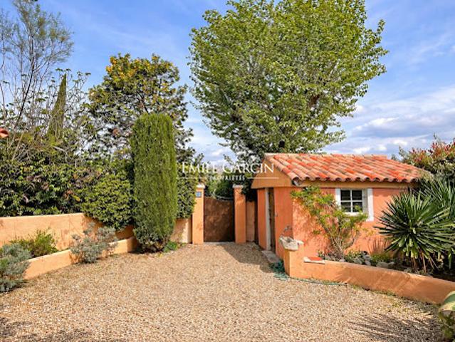 Maison avec piscine et jardin