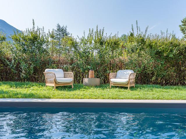 Maison avec piscine et jardin