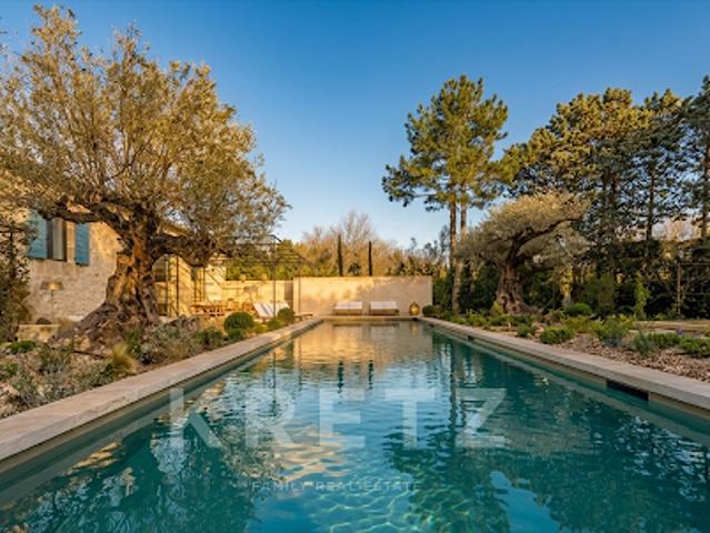 Maison avec piscine et jardin