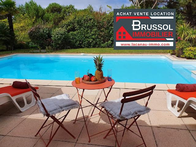 Maison avec piscine et jardin