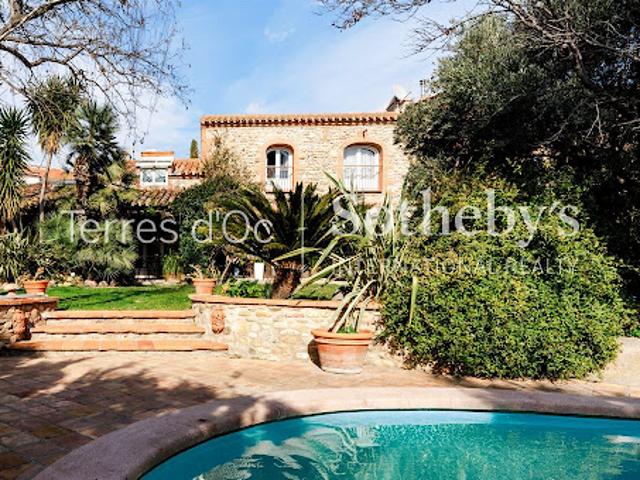Maison avec piscine et jardin
