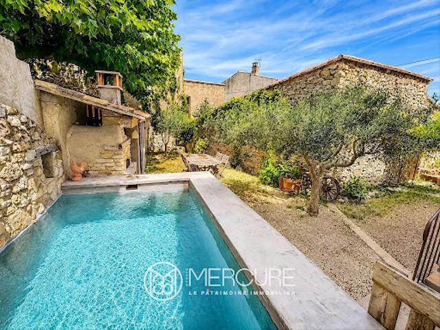 Maison avec piscine et jardin