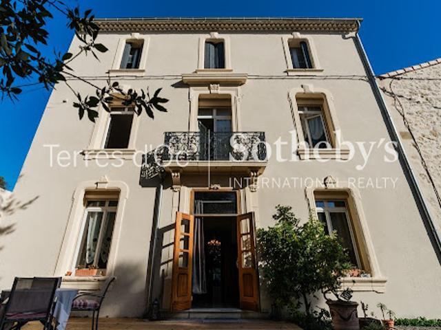 Maison avec piscine et jardin