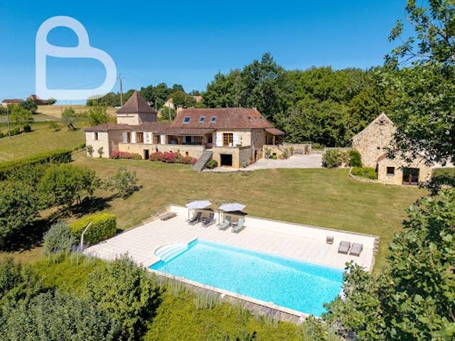 Maison avec piscine et jardin