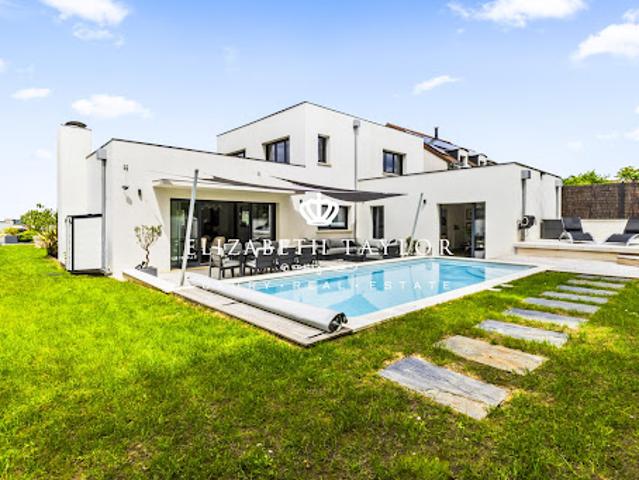 Maison avec piscine et jardin