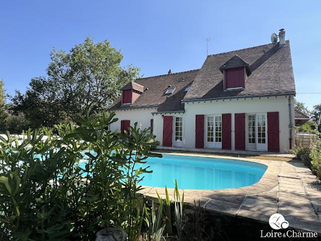 Maison avec piscine et jardin