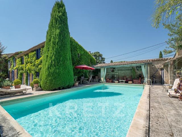 Maison avec piscine et jardin