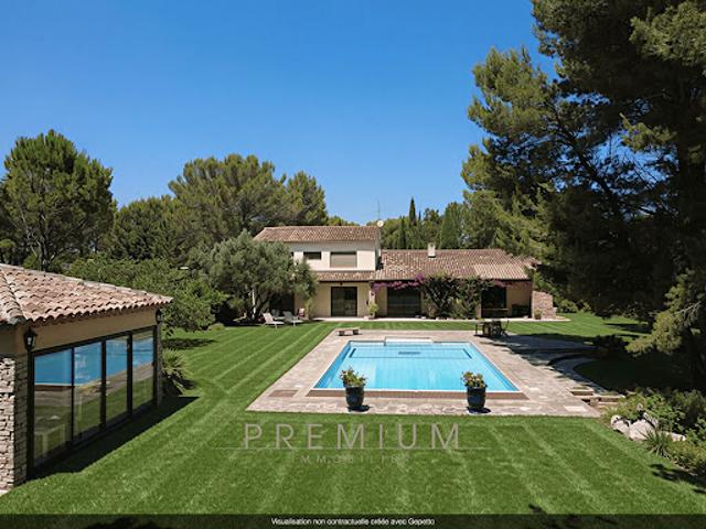 Maison avec piscine et jardin