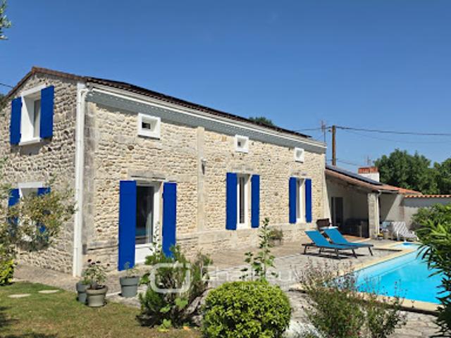 Maison avec piscine et jardin
