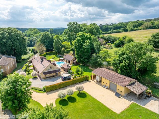 Maison avec piscine et jardin