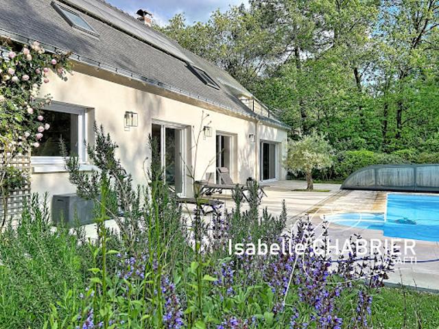 Maison avec piscine et jardin