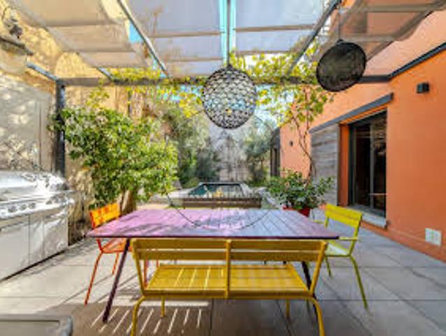 Maison avec Piscine et Jardin