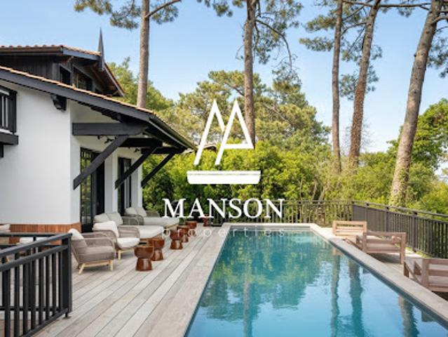 Maison avec piscine et jardin