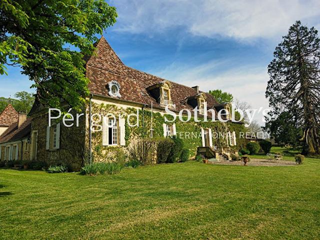 Maison avec piscine et jardin