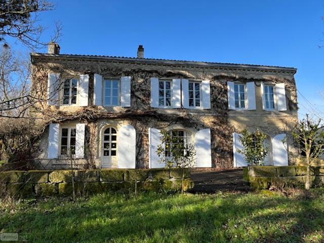 Maison avec piscine et jardin