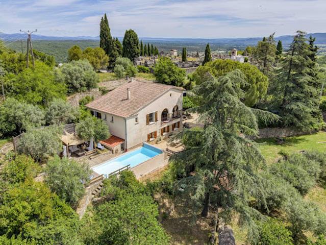 Maison avec piscine et jardin