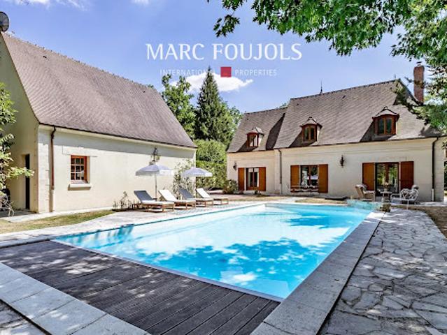 Maison avec piscine et jardin