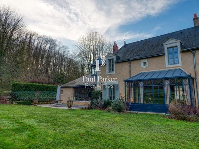 Maison avec piscine et jardin