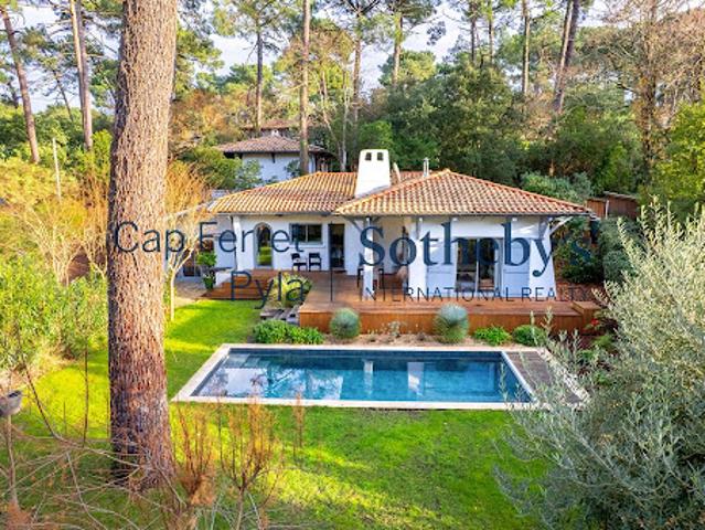 Maison avec piscine et jardin