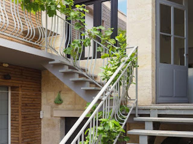 Maison avec piscine et jardin