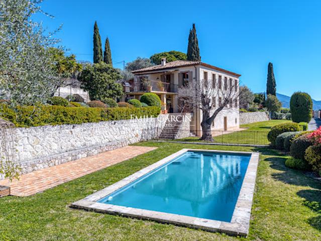 Maison avec piscine et jardin