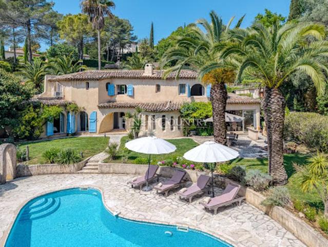Maison avec piscine et jardin