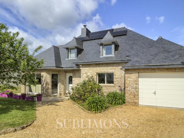 Maison avec piscine et jardin