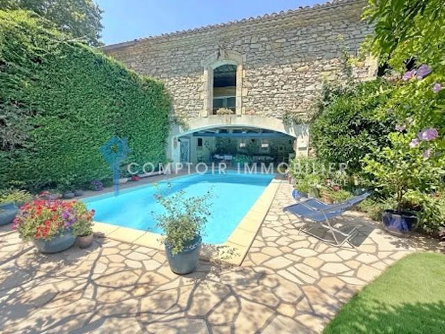 Maison avec piscine et jardin