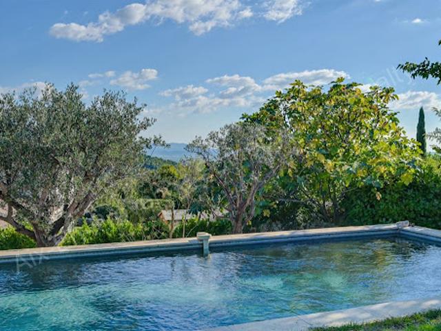 Maison avec piscine et jardin