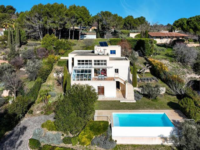 Maison avec piscine et jardin