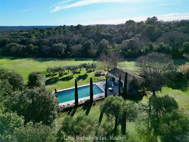 Maison avec piscine et jardin